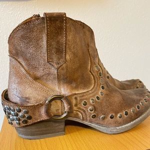 Circle G Studded Bootie